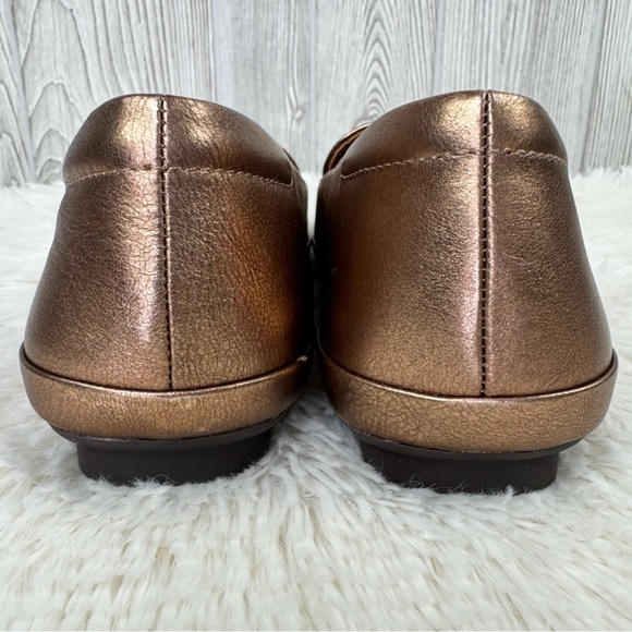 Naturalizer Bashful Soft Bronze Leather Loafers 8.5 Metallic Copper Flats NWOT - Picture 6 of 10